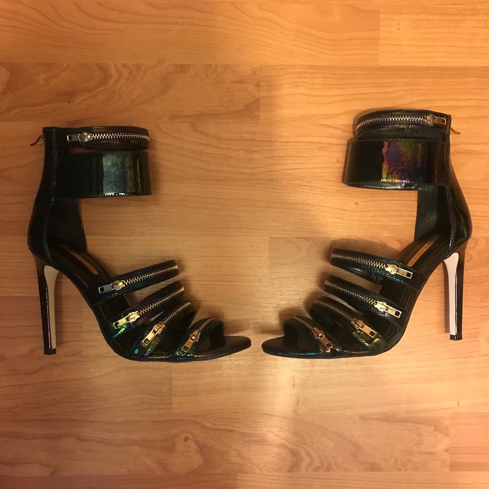 Hologram Patent BCBGeneration Heels
